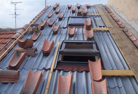 Pour la rnovation de toits en tuiles canal, le systme de sous-toiture Flexoutuile d'ONDULINE