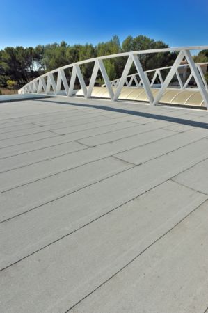 Siplast lance la Gamme Silver, ltanchit haute-performance pour des toitures-terrasses prennes !