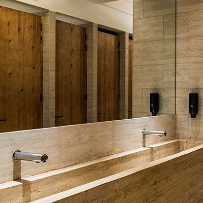 Sanitaires dans les parcs de loisirs : quand performance, design et durabilité ne font plus qu'un Sanitaires dans les parcs de loisirs : quand performance, design et durabilité ne font plus qu'un