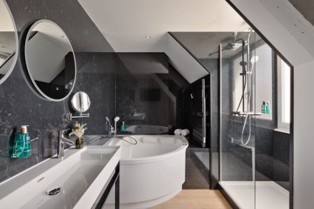 Wetwall Nuance™, l'alternative contemporaine à la faïence pour les salles de bains de l'H Wetwall Nuance™, l'alternative contemporaine à la faïence pour les salles de bains de l'H