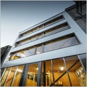 La subtile esthtique de l'aluminium pour des bureaux d'architectes  Nantes