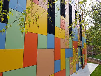 Trespa Meteon Uni Colours - Panneaux compacts pour façades