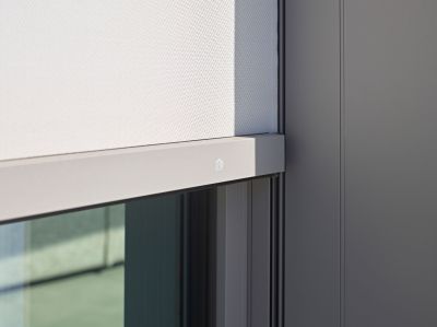 Gamme Fixscreen - Stores de protection solaire extérieurs résistants au vent - Protection solaire extérieure