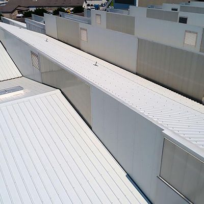 Panneau sandwich de toiture JI Vulcasteel Roof par JORIS IDE