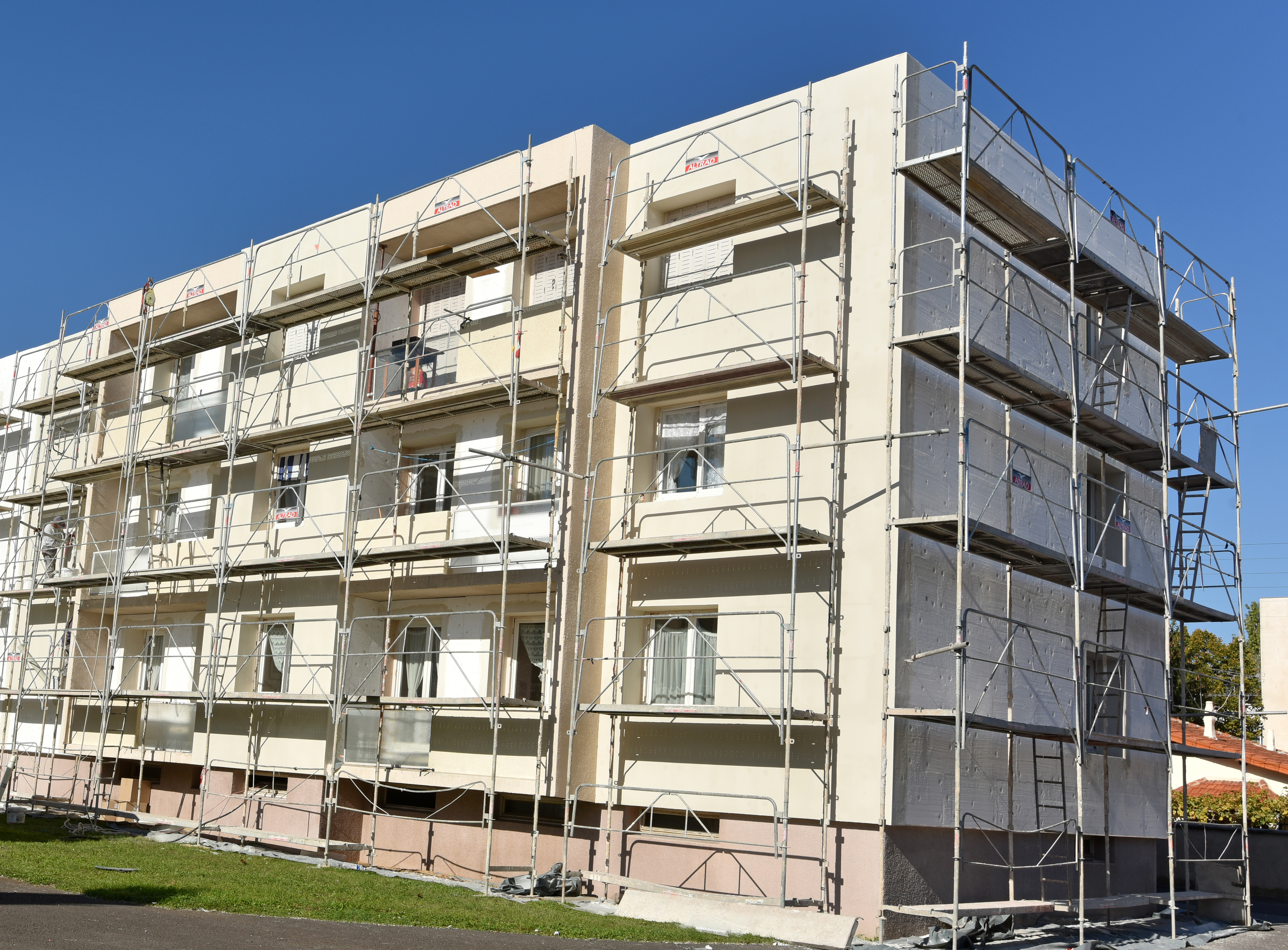 Isoler un immeuble lors d'un ravalement de façade