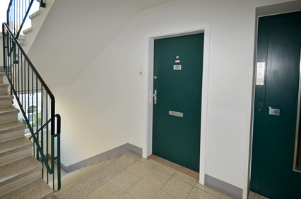 Le prix de pose d'une porte d'immeuble