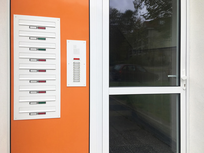 Fermeture de porte d'immeuble : les solutions pour éviter que la porte ferme mal