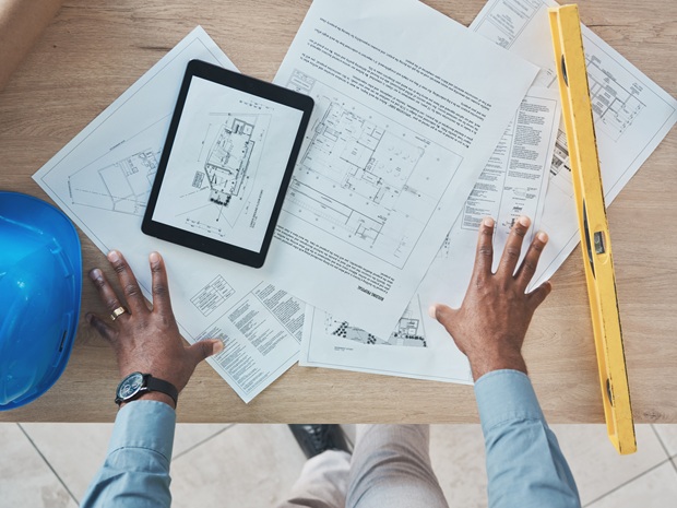 Normes d’exécution et DTU (Documents Techniques Unifiés) : comment s’y retrouver et les intégrer dans ses devis ?