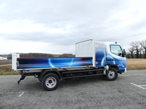 Le Fuso eCanter est idéal pour les professionnels du BTP devant opérer dans des zones avec restriction de circulation liées au CO2