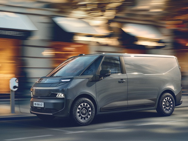 Le lancement du nouveau Trafic E-Tech, développé dans le cadre de la co-entreprise Flexis, est prévu pour la fin de l’année 2026.