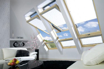 Fenêtre de toit : encore plus de lumière et de confort  avec la fenêtre FDY-V signée FAKRO !