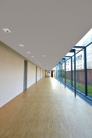 Des plafonds acoustiques adapts aux exigences de chaque espace bureaux