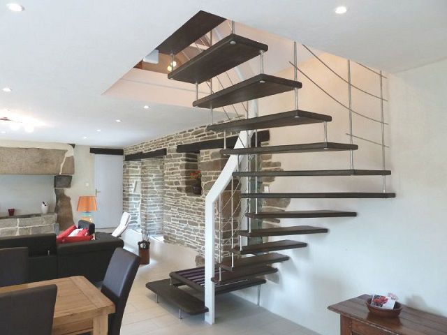 Bien pensÃ©, un escalier en bois massif et rÃ©alisÃ© sur mesure rend exceptionnelle votre maison