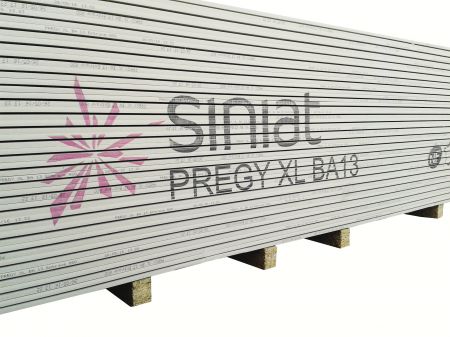 Siniat Prégy XL, la 1re plaque de plâtre plafond posée 30% plus vite