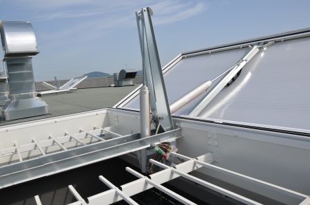 Ecofeu Premium Alu 160 PN, l'exutoire de fumée 100% à rupture de pont thermique pour toiture plate