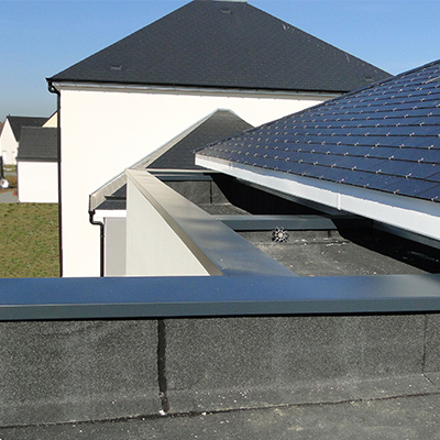 Pour des toits-terrasses protégés et parfaitement étanches : misez sur l'aluminium laqué