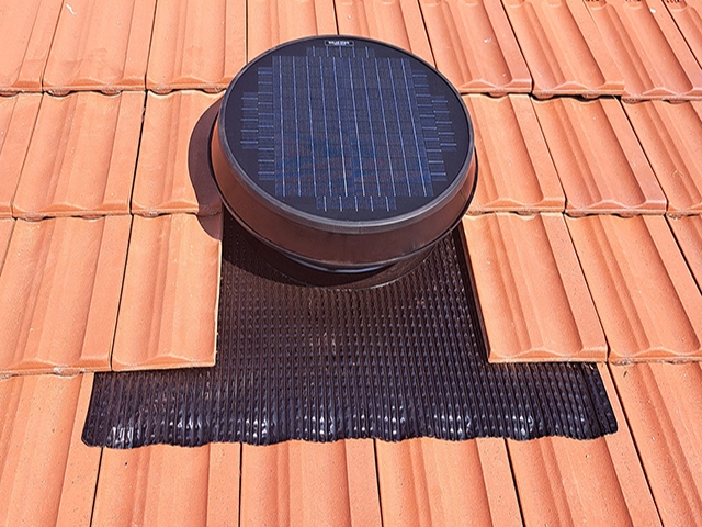 Ãliminer la chaleur et l'humiditÃ© de vos combles perdus avec l'extracteur d'air solaire SOLAR STAR !