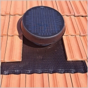 Éliminer la chaleur et l'humidité de vos combles perdus avec l'extracteur d'air solaire SOLAR STAR !