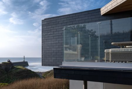 Une maison en ardoise face  la mer au Pays de Galles