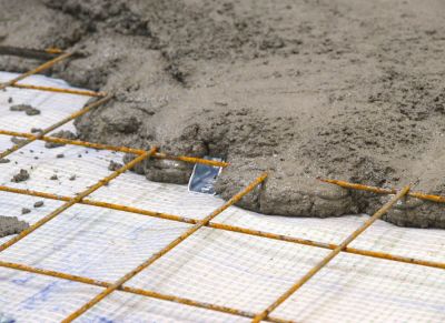 Renforcement intelligent des planchers : la solution dalle béton collaborante et connecteurs