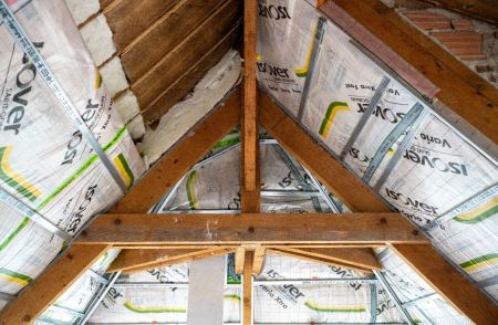 Isolation des maisons anciennes : les bons réflexes à adopter sur chantier Isolation des maisons anciennes : les bons réflexes à adopter sur chantier