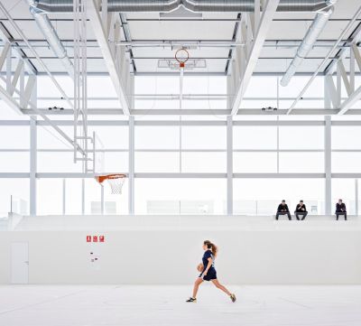Le plafond acoustique robuste pour salles de sport