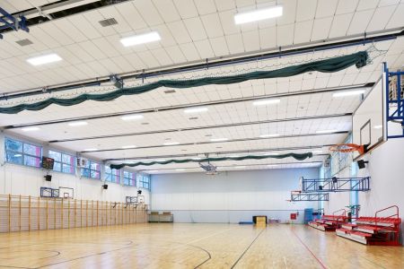 Le plafond acoustique robuste pour salles de sport