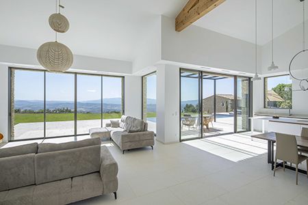 Fenêtres et coulissants minimalistes CUZCO : quand la discrétion devient une signature architectura