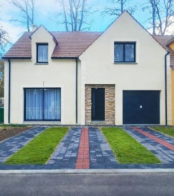 Allées et cours de maison : stabiliser sans imperméabiliser, le choix pour l'habitat individuel