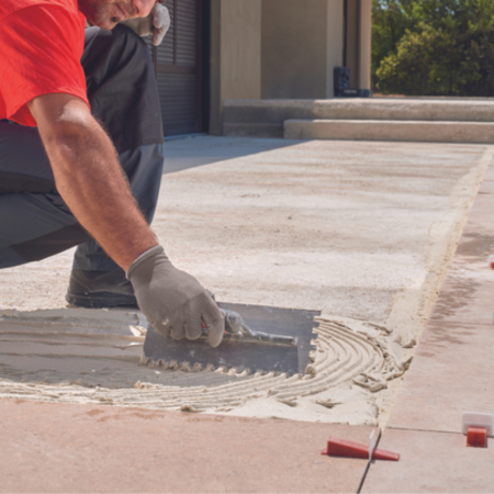 Réussir la pose d'une terrasse extérieure avec la solution Parexlanko