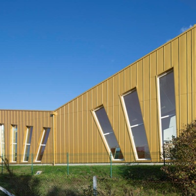 Façades en zinc : une enveloppe durable au service de l'écriture architecturale