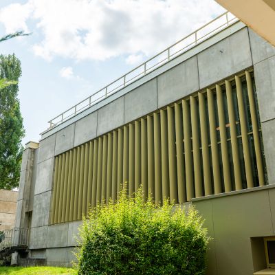 Une protection solaire efficace pour un campus moderne