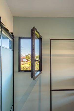 Comment gagner en luminosité et en sécurité grâce à la fenêtre siMple du Groupe Mille