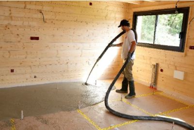 Sika étend son offre de chapes fluides autonivelantes aux camions mobiles de production sur chantier