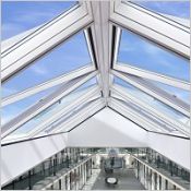 Une verrire de toit qui garantit le confort thermique et acoustique des usagers