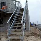 Escaliers provisoires de chantier : 2 solutions au choix, durable ou conomique