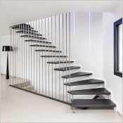 Elégant, aérien et sophistiqué : les escaliers Treppenmeister révolutionnent les intérieurs !