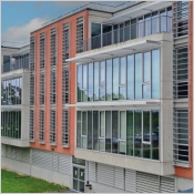 Des protections solaires extérieures sur-mesure et conforme à la réglementation