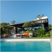 Pergola bioclimatique pour profiter de l'extérieur toute l'année