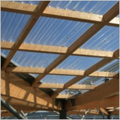 La solution translucide en polycarbonate pour valoriser la lumière naturelle