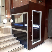 Une plateforme élévatrice simple d'installation