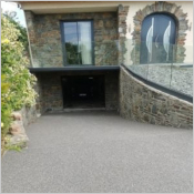 La moquette de pierre : un revêtement esthétique et durable pour les sols et murs