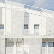 Le métal déployé, une solution durable pour le bardage et le brise-soleil