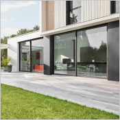 Des menuiseries aluminium bas carbone int&eacute;gr&eacute;es sans compromis dans les projets