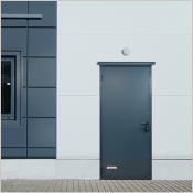 Sécuriser vos locaux à risques avec les portes métalliques techniques antieffraction