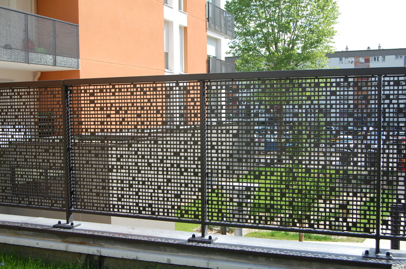 Tôle perforée décorative en acier 2000x1000mm - Maison du fer