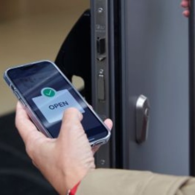 Concilier accessibilité et sécurité dans les bâtiments publics et privés
