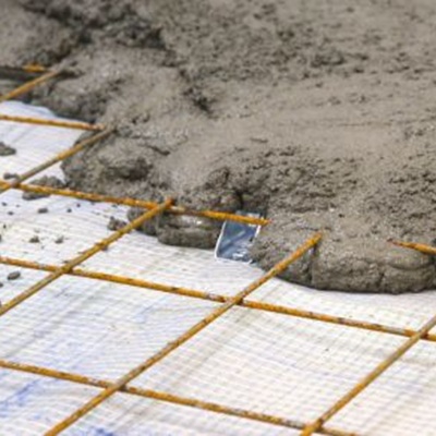 Renforcement intelligent des planchers : la solution dalle béton collaborante et connecteurs