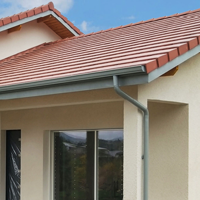 Gouttières et couvertines en aluminium laqué : durabilité, esthétique et facilité de pose