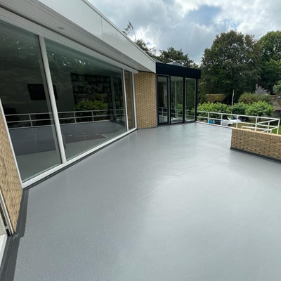 Terrasses accessibles : une solution innovante pour simplifier l'entretien et la maintenance